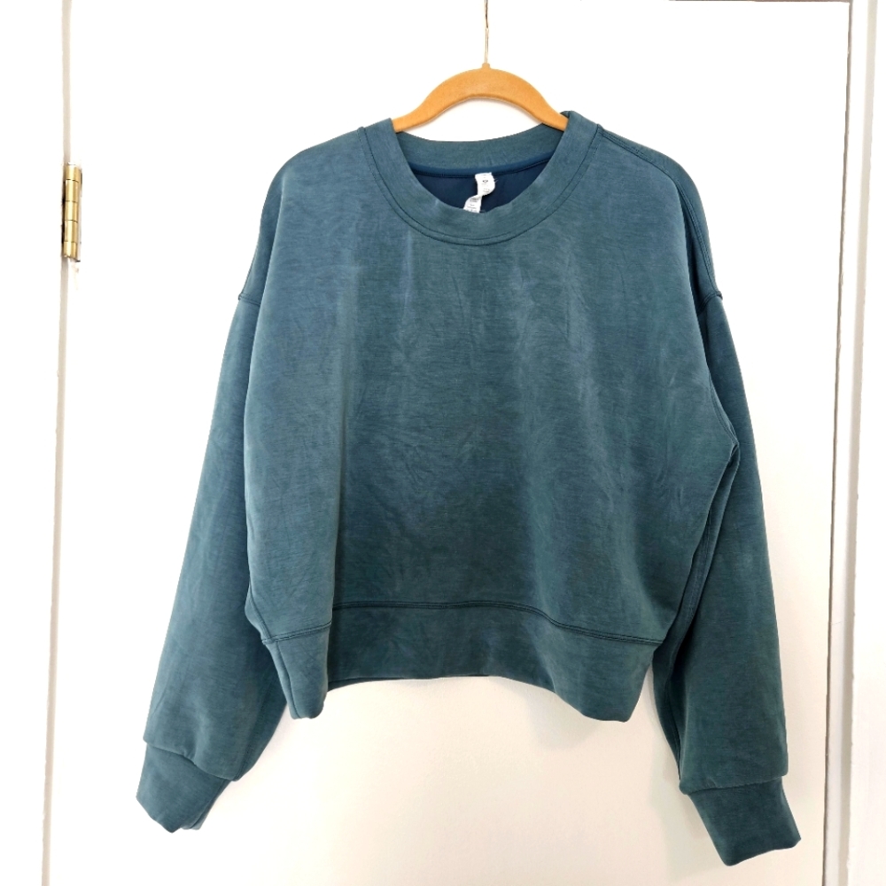 Lululemon perfectly oversized cropped crew